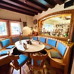 Bärenstüberl Hotel 3*