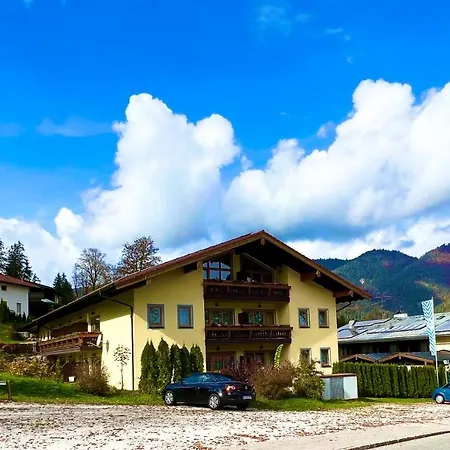 Baerenstueberl Schoenau am Koenigsee